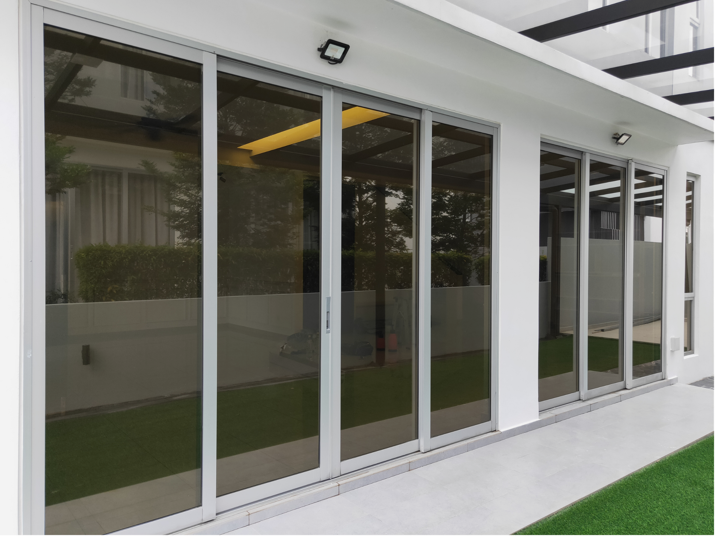 Ventanas y Puertas Correderas